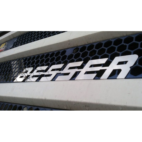 EMBLEMA BESSER DE ACERO INOXIDABLE