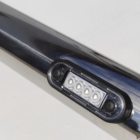 Para DAF XF 106 TUBERÍA LATERAL INOX CON ORIFICIOS PARA LED