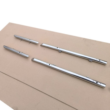 SCANIA R ROSTFRITT RÖR UNDER HYTTEN OCH SPOILER...