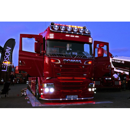 ORANJE DECORATIEVE LAMP VOOR ZONNEKLEP SCANIA 4/R