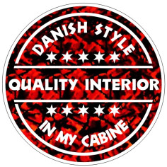 NAKLEJKA NA SZYBĘ "DANISH STYLE IN MY CABINE" CZERWONA 10CM 2
