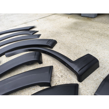 ENSEMBLE D'EXTENSIONS DE PASSAGE DE ROUE FIAT...