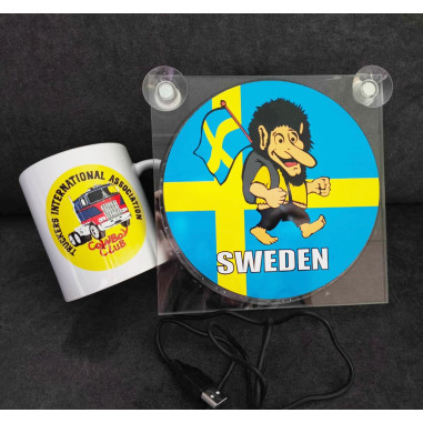 TERMÉKKÉSZLET: VILÁGÍTÓDOBOZ USB TROLL SVÉDORSZÁG + BÖGRE
