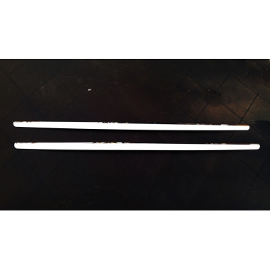 SCANIA 4 R KRÓMOZOTT DOMBORNYOMOTT CSÍK A SZÉLVÉDŐ ALATT