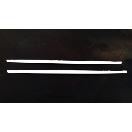 SCANIA 4 R KROMPRÄGLINGSLIST UNDER VINDRUTAN