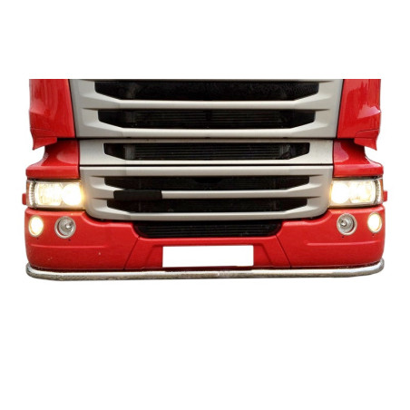 ROZSDAMENTES ACÉL CSŐVEZETÉK A SCANIA R KIS LÖKHÁRÍTÓ ALATT